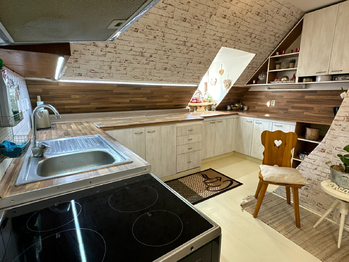 Prodej domu 260 m², Zadní Chodov