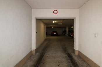 Pronájem garážového stání 12 m², Praha 4 - Podolí