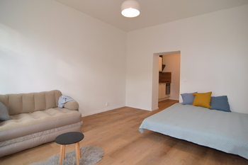 Pronájem bytu 1+1 v osobním vlastnictví 43 m², Praha 4 - Podolí