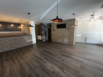 Pronájem obchodních prostor 75 m², Uherské Hradiště