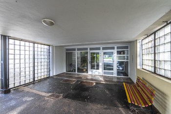 vstup do domu - Prodej bytu 4+1 v osobním vlastnictví 87 m², Praha 4 - Krč