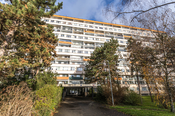 pohled na dům - Prodej bytu 4+1 v osobním vlastnictví 87 m², Praha 4 - Krč