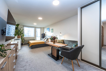 obývací pokoj - Prodej bytu 4+1 v osobním vlastnictví 87 m², Praha 4 - Krč