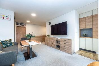 obývací pokoj - Prodej bytu 4+1 v osobním vlastnictví 87 m², Praha 4 - Krč 