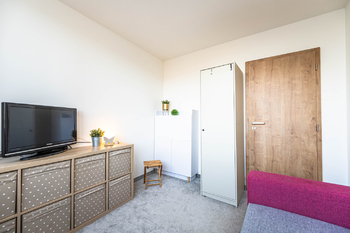 spodní pokoj 2 - Prodej bytu 4+1 v osobním vlastnictví 87 m², Praha 4 - Krč