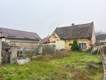 Prodej pozemku 598 m², Vroutek