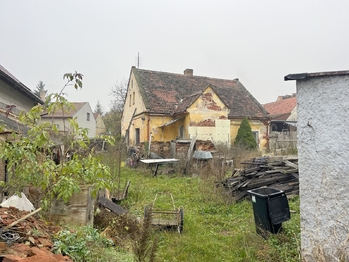 Prodej pozemku 598 m², Vroutek