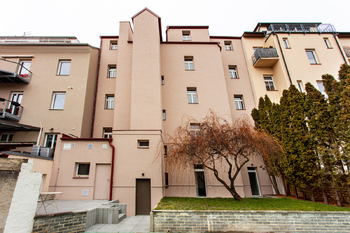 Pronájem bytu 2+kk v osobním vlastnictví 27 m², Praha 6 - Břevnov