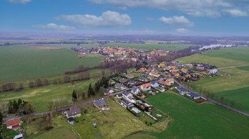 Pronájem pozemku 1443 m², Svaté Pole