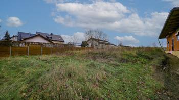 Pronájem pozemku 1443 m², Svaté Pole