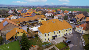 Pronájem pozemku 1443 m², Svaté Pole