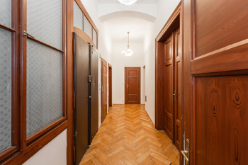 Pronájem bytu 5+1 v osobním vlastnictví 180 m², Praha 1 - Nové Město