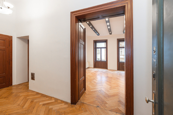 Pronájem bytu 5+1 v osobním vlastnictví 180 m², Praha 1 - Nové Město