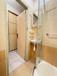 Koupelna - Prodej bytu 2+1 v družstevním vlastnictví 54 m², Teplice