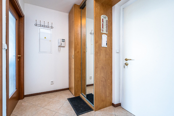 Prodej bytu 2+kk v osobním vlastnictví 56 m², Praha 9 - Libeň