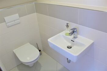 Pronájem bytu 4+kk v družstevním vlastnictví 90 m², Praha 5 - Hlubočepy