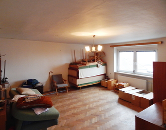 Pokoj v patře - Prodej bytu 5+1 v osobním vlastnictví 200 m², Rakovník