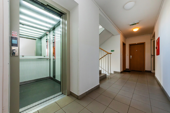 Pronájem bytu 1+kk v osobním vlastnictví 41 m², Praha 6 - Suchdol