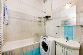 10. Koupelna s vanou - Pronájem bytu 3+kk v osobním vlastnictví 81 m², Pardubice