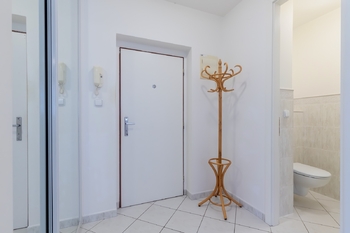 Prodej bytu 2+kk v osobním vlastnictví 68 m², Praha 8 - Střížkov