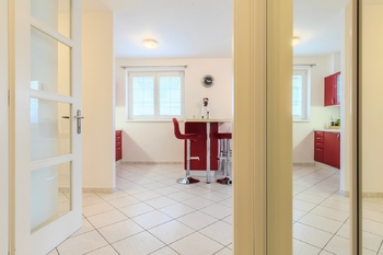 Prodej bytu 2+kk v osobním vlastnictví 68 m², Praha 8 - Střížkov