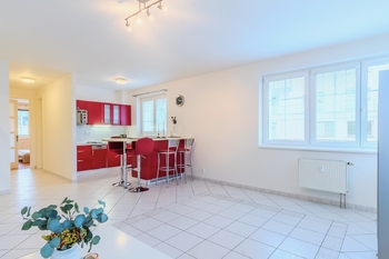 Prodej bytu 2+kk v osobním vlastnictví 68 m², Praha 8 - Střížkov