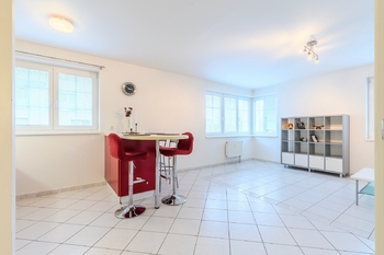 Prodej bytu 2+kk v osobním vlastnictví 68 m², Praha 8 - Střížkov