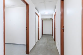 Sklepy - Prodej bytu 2+kk v osobním vlastnictví 68 m², Praha 8 - Střížkov