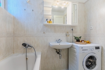 Prodej bytu 2+kk v osobním vlastnictví 68 m², Praha 8 - Střížkov