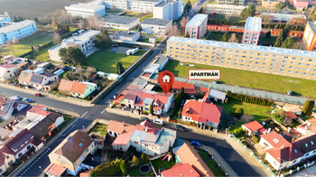 Pohled na dům a apartmán - Prodej domu 144 m², Roudnice nad Labem