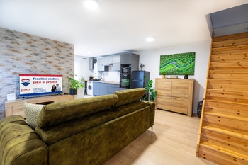 Obývací pokoj apartmánu - Prodej domu 144 m², Roudnice nad Labem