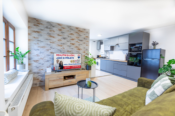 Obývací pokoj apartmánu - Prodej domu 144 m², Roudnice nad Labem