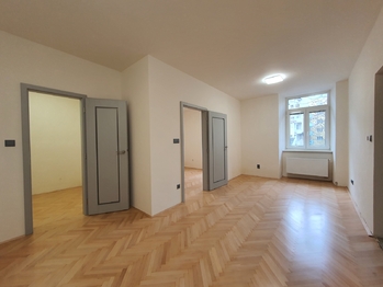 Pronájem bytu 2+kk v družstevním vlastnictví 48 m², Brno