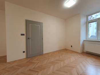 Pronájem bytu 2+kk v družstevním vlastnictví 48 m², Brno