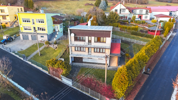 Prodej domu 350 m², Halže