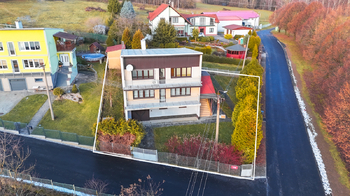 Prodej domu 350 m², Halže