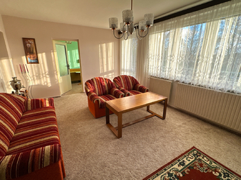 Prodej domu 350 m², Halže