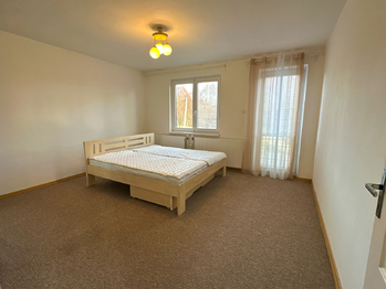 Prodej domu 350 m², Halže