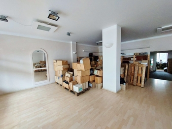 Prodej obchodních prostor 208 m², Hluboká nad Vltavou