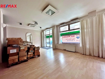 současný stav - Prodej obchodních prostor 219 m², Hluboká nad Vltavou