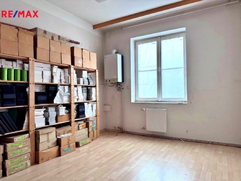 současný stav - Prodej obchodních prostor 219 m², Hluboká nad Vltavou