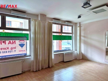 současný stav - Prodej obchodních prostor 219 m², Hluboká nad Vltavou