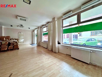 současný stav - Prodej obchodních prostor 219 m², Hluboká nad Vltavou