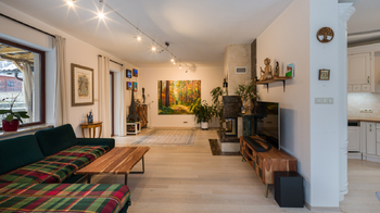 Obytná místnost - Prodej domu 328 m², Praha 9 - Horní Počernice