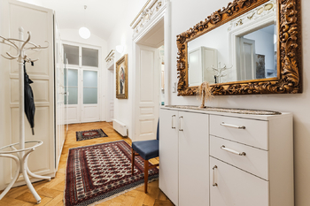 Pronájem bytu 4+1 v osobním vlastnictví 180 m², Praha 2 - Nové Město