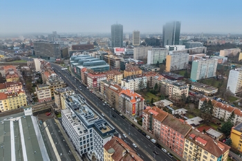 pohled na okolí - Prodej bytu 3+1 v osobním vlastnictví 107 m², Praha 4 - Nusle