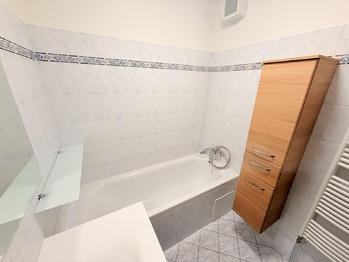 Prodej bytu 2+kk v osobním vlastnictví 76 m², Mariánské Lázně