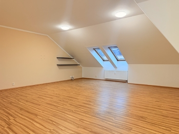 Prodej bytu 2+kk v osobním vlastnictví 76 m², Mariánské Lázně