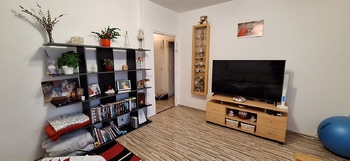 Obývací pokoj s balkonem - Prodej bytu 3+1 v osobním vlastnictví 60 m², Brno