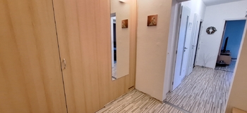 Předsíň se šatnou - Prodej bytu 3+1 v osobním vlastnictví 60 m², Brno